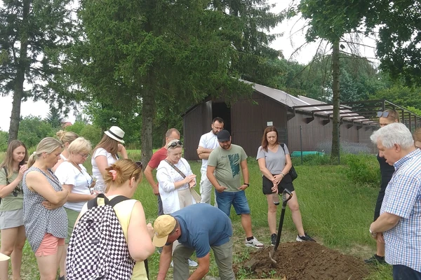 Studenci na zajęciach w kombinacie rolnym